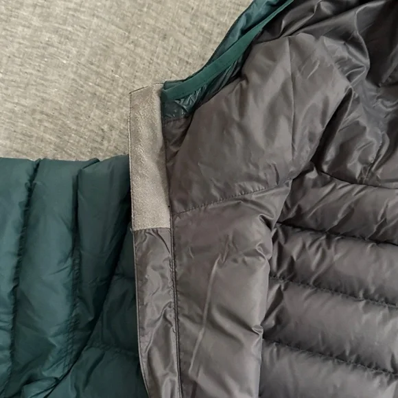 Stio Men Hometown Down Hooded Jacket
Like New! Worn once. - Picture 6 of 14